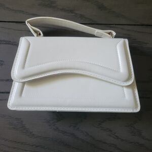 White bag purse handbag magnetic closure